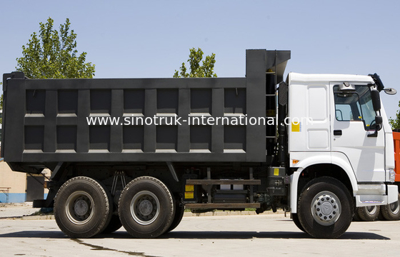 Tipper Dump Truck SINOTRUK HOWO 10 roda dapat memuat 25-40tons Pasir atau Batu