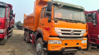SINOTRUK Emas Pangeran Dump Truck 6X4 336HP LHD 25-30tons ZZ3251N3641W