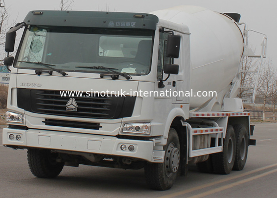 SINOTRUK HOWO Truk Pengaduk Beton 12CBM