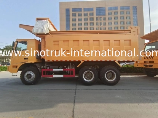 6X4 LHD Mining Tipper Dump Truck 371HP 70 Ton SINOTRUK HOWO Untuk Industri Pertambangan