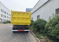 Sinotruk Howo Tipper Dump Truck 10 Roda 400Hp 6 × 4 Mengangkat Tengah Kuning