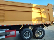 SINOTRUK Heavy Duty Tipper Dump Truck LHD Dengan Kabin Skeleton Kekuatan Tinggi Satu Sisi 371HP