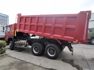 SINOTRUCK Howo Tipper Dump Truck 380Hp 6 × 4 20CBM Kotak 10 Roda Smashing Angle besi