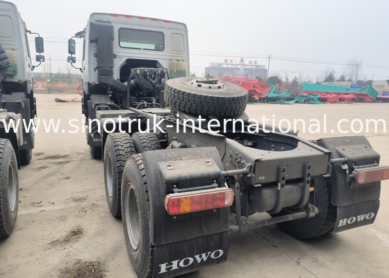 Sinotruk Howo Traktor Truk Rhd All Wheel Drive 6 × 6 Weichai 400Hp Putih