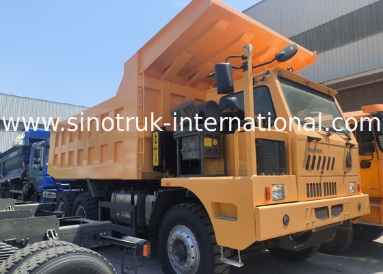 Sinotruk Howo Mining Tipper Dump Truck 90Ton 6 × 4 Kargo Kargo Baja Kekuatan Tinggi