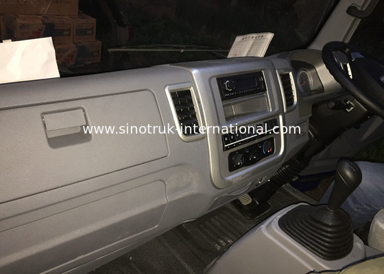 3 Tons SINOTRUK HOWO RHD 85HP Light Truck ZZ1047C3414C1R45