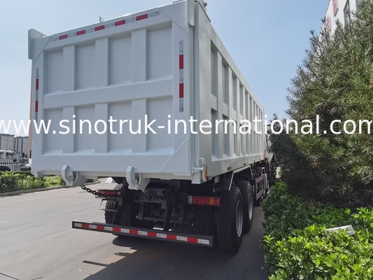 12 Roda Sinotruk HOWO 8X4 Dump Truck 400hp Untuk Pertambangan