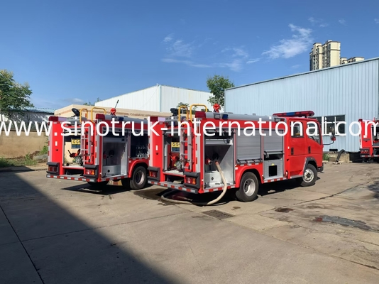 2CBM 4X2 116HP Truk pemadam kebakaran Pertanian Truk mesin pemadam kebakaran Untuk lansekap