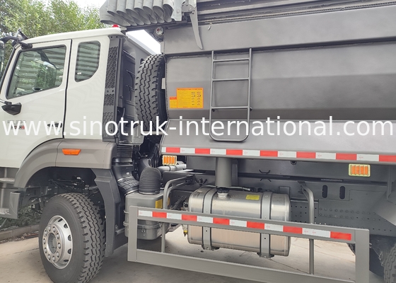SINOTRUK HOWO LHD 6×4 10 roda truk dump tipe U untuk 40 Ton Mining