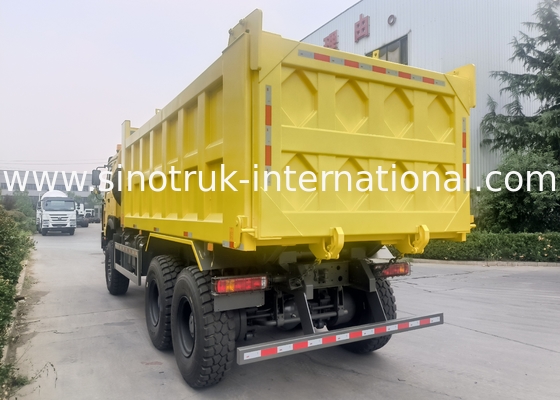 Sinotruk Howo Tipper Dump Truck 6 × 6 All Wheel Drive Dengan 14.00R20 Ban Tunggal 380Hp
