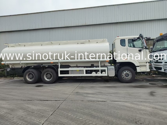 HOWO 25CBM 6*4 Oil Tank Truck 380HP Kekuatan Kuda Kuat Putih