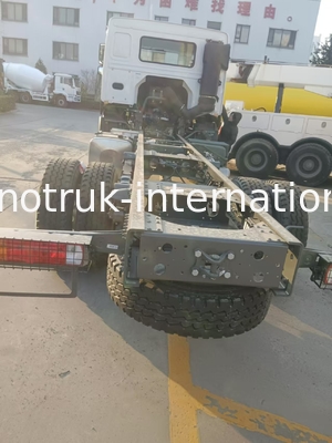 SINOTRUK HOWO Kargo Truck Chassis 16-20 Ton 4X2 LHD 300HP