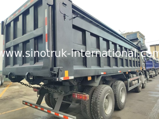 HOWO NX 380HP RHD Black Tipper Dump Truck Dengan Lapisan Tarpaulin