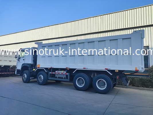 Kapasitas besar 27 Meter Kubik 4 Axle Dump Truck 400 Kekuatan Kuda Untuk Operasi Efisien