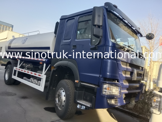 HOWO SINOTRUK Tangki air truk 300HP Biru