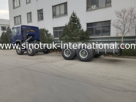 SINOTRUK HOWO Tank Oil Truck Chassis 400HP 8X4 LHD 50 Ton 40CBM