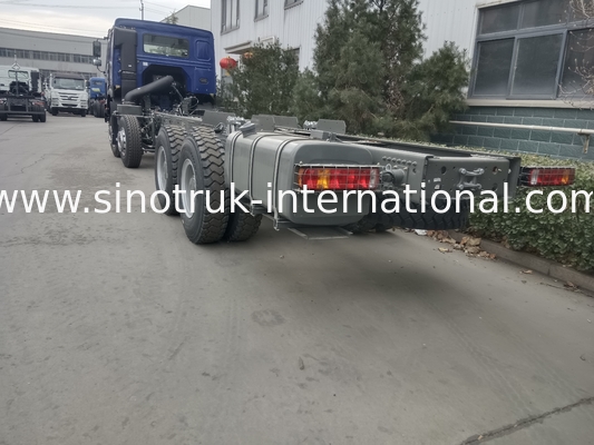 SINOTRUK HOWO Tank Oil Truck Chassis 400HP 8X4 LHD 50 Ton 40CBM