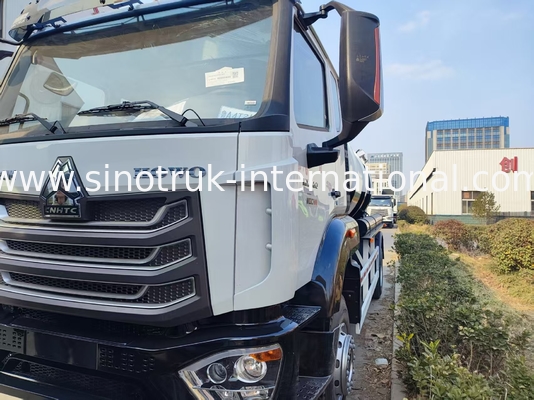 HOWO 300HP 10CBM 4x2 sewage suction truck: kekuatan tugas berat, pembersihan presisi & efisiensi tak tertandingi