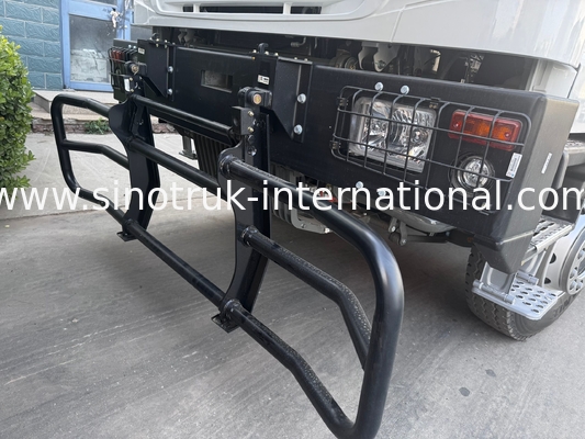 SINOTRUK HOWO 371HP Tipper Dump Truck Konstruksi Old Front Face Bumper Militer Untuk Daerah Pertambangan
