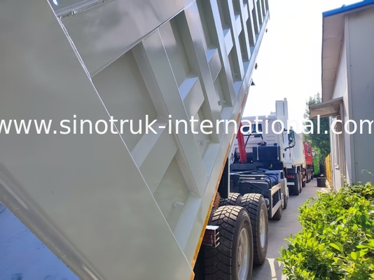 26.91CBM HOWO TX 8x4 Truk Tipper Dump Dengan Roda 12.00R20