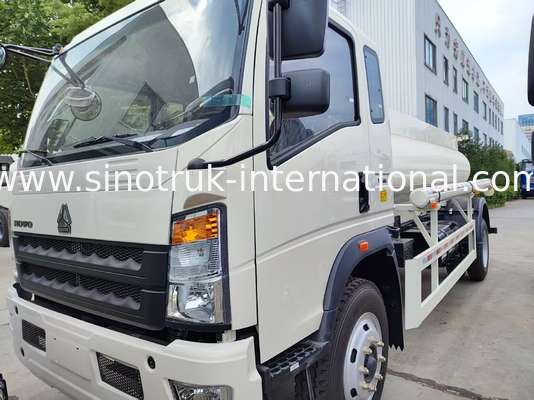 Truk Tinja Tugas Ringan 4x2 Kapasitas 6CBM 160HP Ban Baja 8.00R20