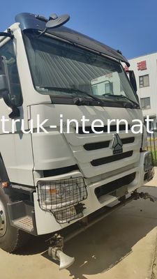 HOWO 6*4 Penggerak 400HP 18m³ Truk Penyiram Air Rekayasa Skala Besar (Truk Air/Penyiram Air, Cocok untuk Penekanan Debu Jalan dan Irigasi)