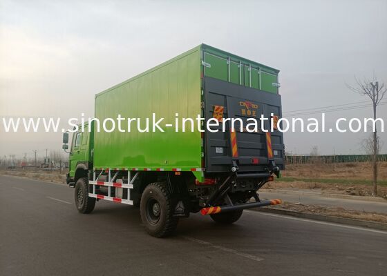 4X4 LHD Cargo Truck dengan Tangki Kargo 5000*2300*2300 mm dan Poros Belakang 16T untuk Transportasi Tugas Berat