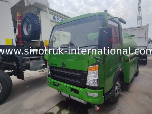 Sinotruk HOWO Truk Tangki Minyak Kapasitas 8 CBM dengan Tipe Penggerak 4x2 dan Standar Emisi Euro III