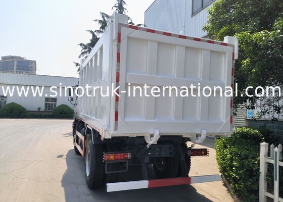Left Hand Drive Heavy Duty Hauler dengan mesin WEICHAI yang dioptimalkan untuk transportasi kargo berat di lingkungan industri