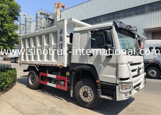 Left Hand Drive Heavy Duty Hauler dengan mesin WEICHAI yang dioptimalkan untuk transportasi kargo berat di lingkungan industri