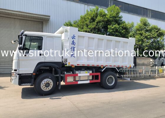 Left Hand Drive Heavy Duty Hauler dengan mesin WEICHAI yang dioptimalkan untuk transportasi kargo berat di lingkungan industri
