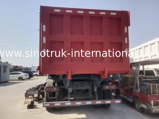 Sinotruk NX Tipper Dump Truck dengan Mesin 371HP, Kapasitas 40-50T dan 8×4 Drive untuk Transportasi Berat Merah