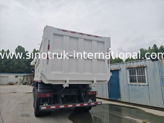 Truk Jungkit HOWO 8X4 380HP NX dengan Penutup Terpal RHD
