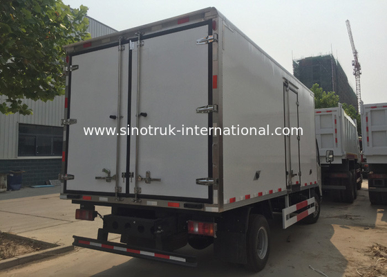 Truk Pendingin 7 Ton Untuk Pengangkutan Makanan Beku ZZ1127G4215C1