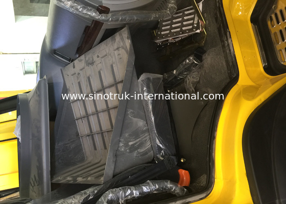 SINOTRUK HOWO Cabin HW76 Suku Cadang Truk dan Trailer Dengan A / C Berth Tunggal