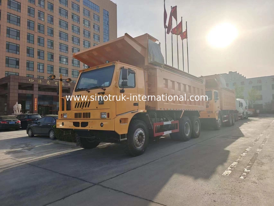 6X4 LHD Mining Tipper Dump Truck 371HP 70 Ton SINOTRUK HOWO Untuk Industri Pertambangan