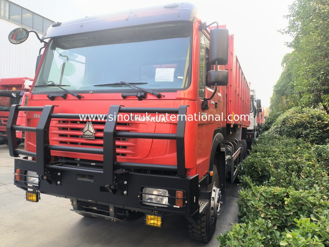 Sinotruk Howo Tipper Dump Truck 6 × 4 Lhd 10 Roda Ghost Face Bumper Ban Mining