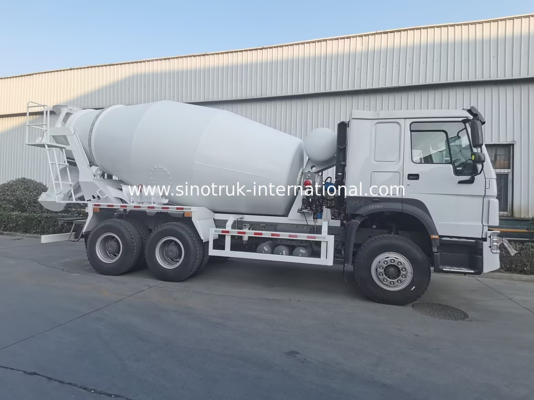 Sinotruk Howo Beton Mixer Truck 380HP 6-10CBM 6 X 4 Euro 2 Pabrik Campuran RHD