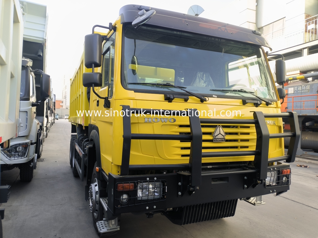 Sinotruk Howo Tipper Dump Truck 6 × 4 Lhd 10 Roda 20CBM Kargo Box Ban Mining