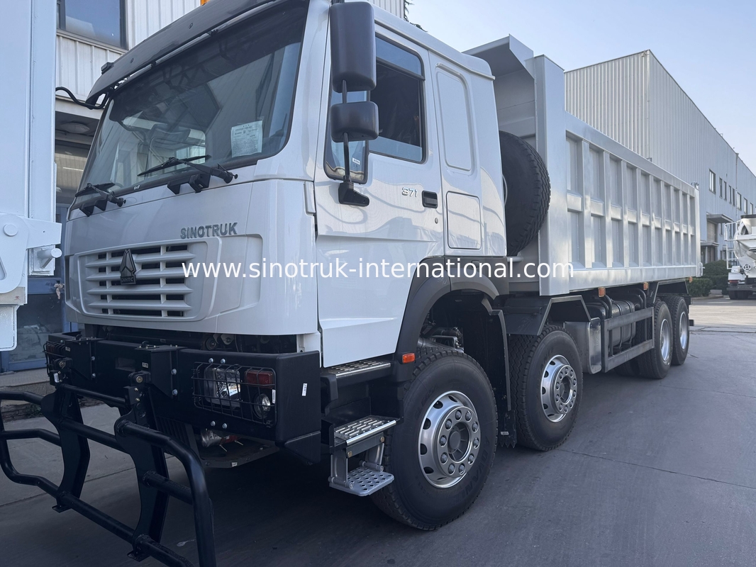 SINOTRUK HOWO 371HP Tipper Dump Truck Konstruksi Old Front Face Bumper Militer Untuk Daerah Pertambangan