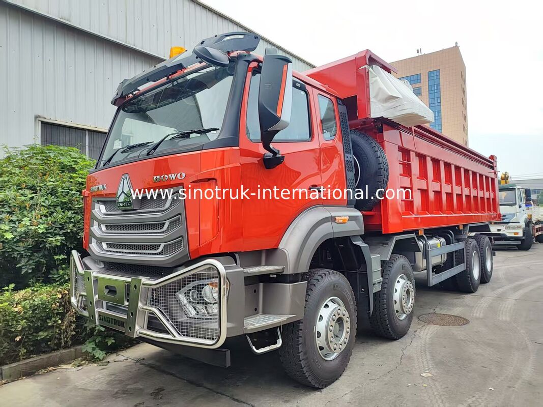 Super Bearing HOWO 8×4 Red Tipper | Tenaga Kuat 371HP, Kapasitas Besar 27CBM, Angkutan Berat 80–100T