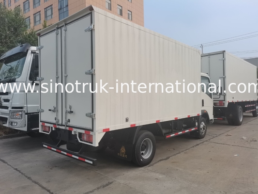 SINOTRUK HOWO Professional Light Duty Trucks Low Noise Untuk Bisnis Konstruksi RHD