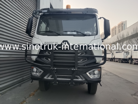SINOTRUK HOWO 400 HP Tipper Dump Truck Untuk Konstruksi N7 Lampu Peringatan Bumper Militer