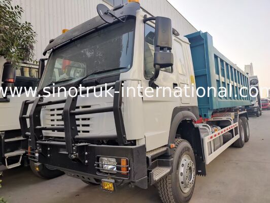 SINOTRUK Hook-Arm Garbage Truck dengan 20 Ton HYVA Hook Arm, 43 Wheelbase Chassis dan Volume Kontainer yang Dapat Dikustomisasi